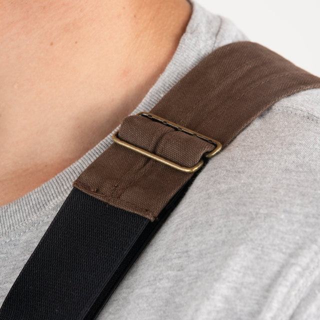 dev-alt:Adjustable elasticized bib straps