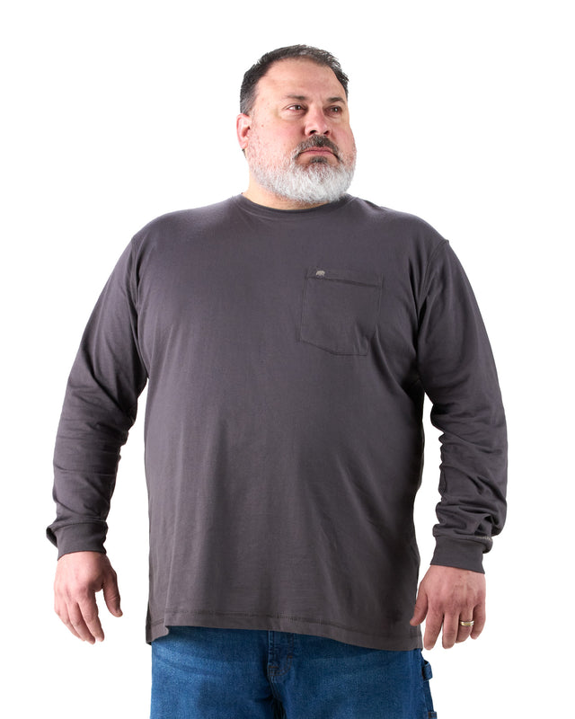 dev-alt: Model is 6'2" size 4XL